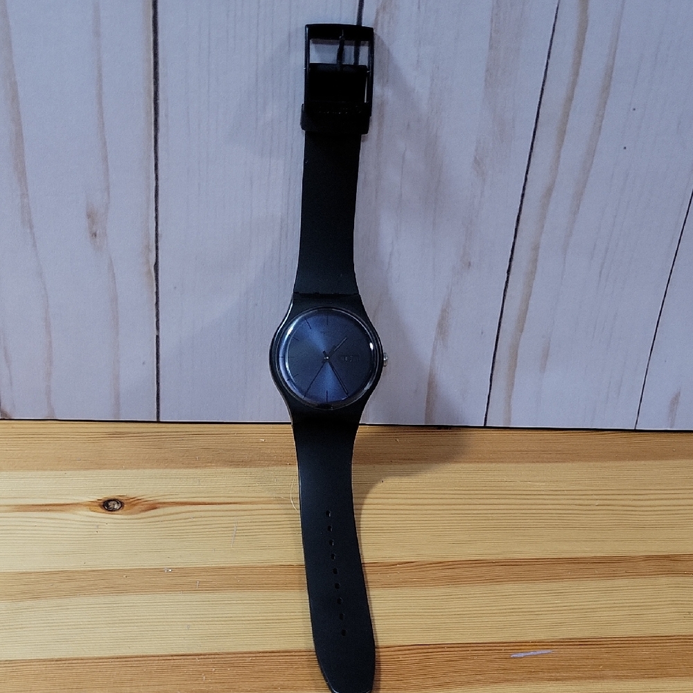 Chic Black Swatch Watch
